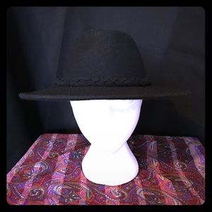 Witchy Black firm wide brim hat